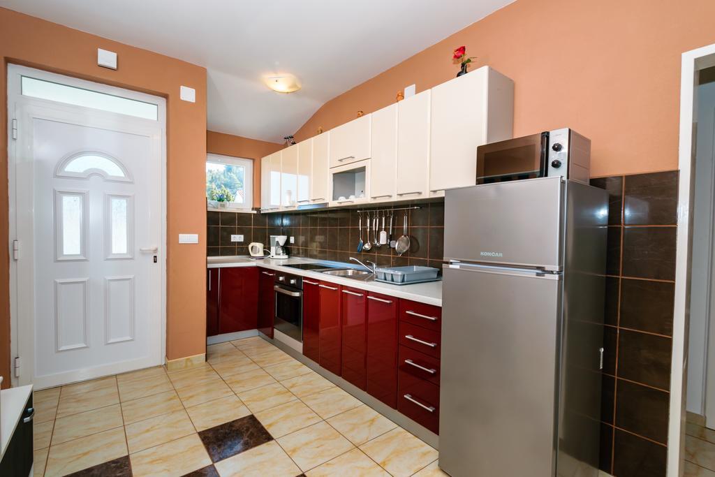 Apartments Galeb بلاتشي المظهر الخارجي الصورة