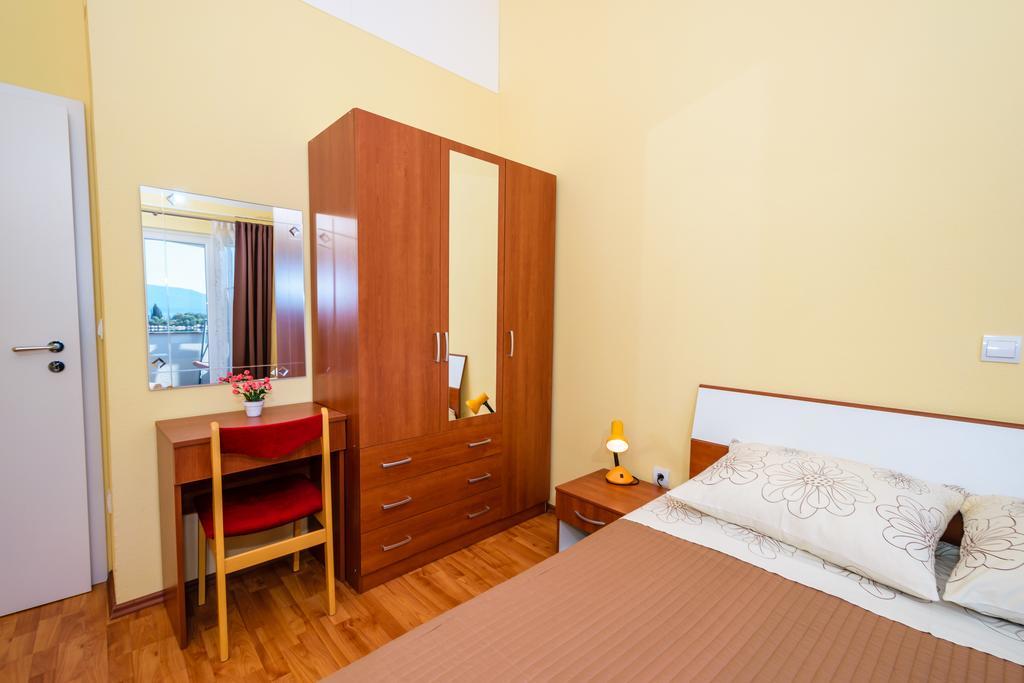 Apartments Galeb بلاتشي المظهر الخارجي الصورة