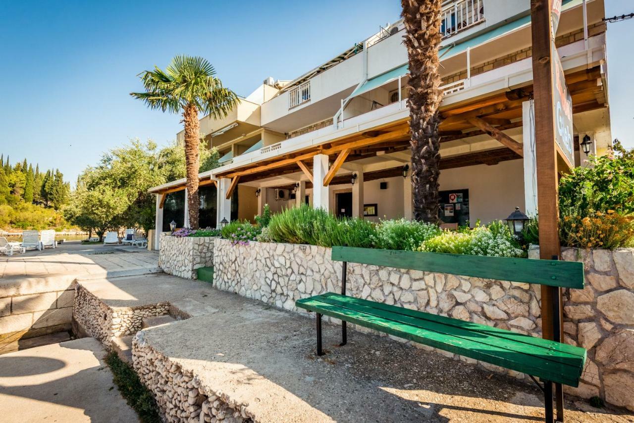 Apartments Galeb بلاتشي المظهر الخارجي الصورة