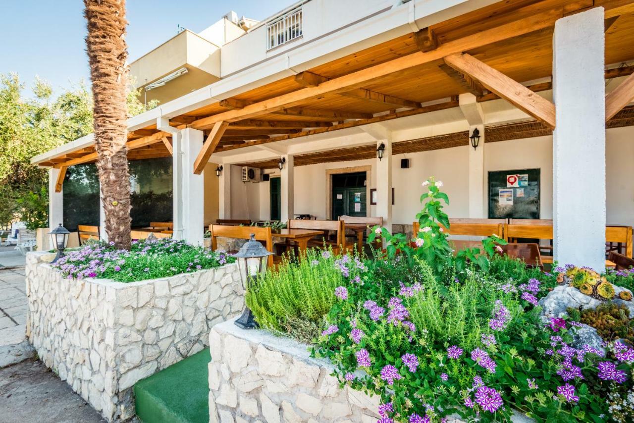 Apartments Galeb بلاتشي المظهر الخارجي الصورة